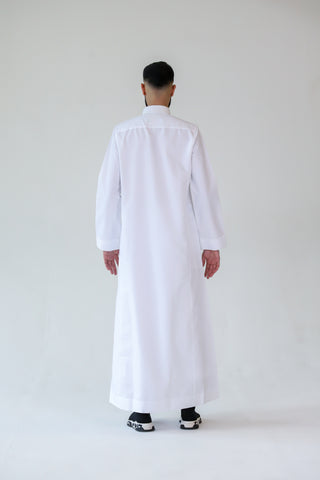 NUSUKI PREMIUM EMBROIDERY WHITE PIPING THOBE NUSUKI PREMIUM EMBROIDERY WHITE PIPING THOBE