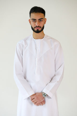 White Emirati Exclusive White Emirati Exclusive