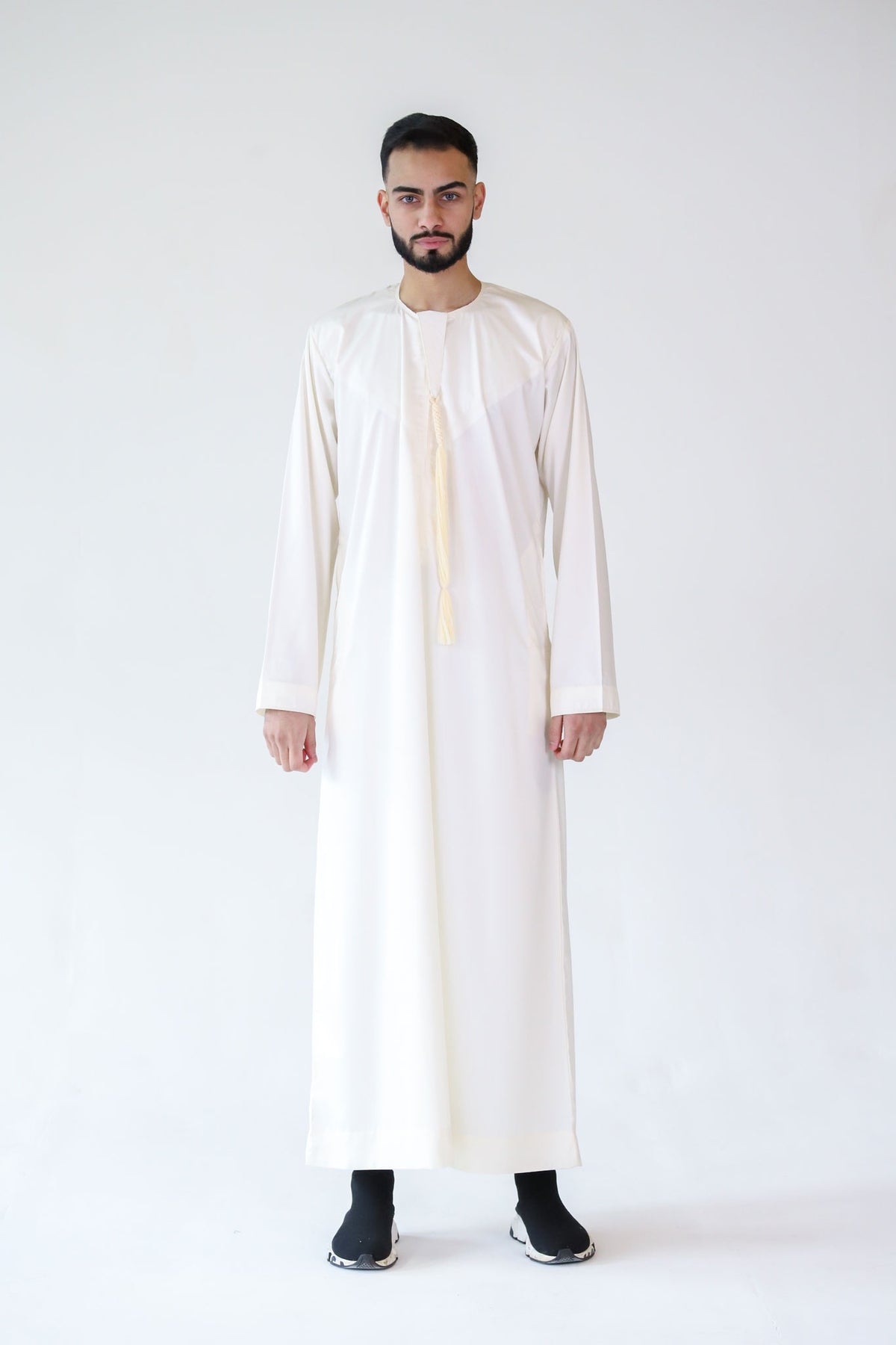 Cream Emarati Thobes